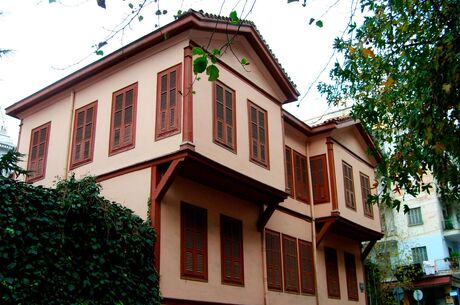 Ankara Hareketli Otobüs İle Baştanbaşa Balkanlar 8 Günde 9 Ülke Akşam Yemekleri,Extra Turlar,Yunan Tavernası ve Balkan Gecesi Dahil 2026