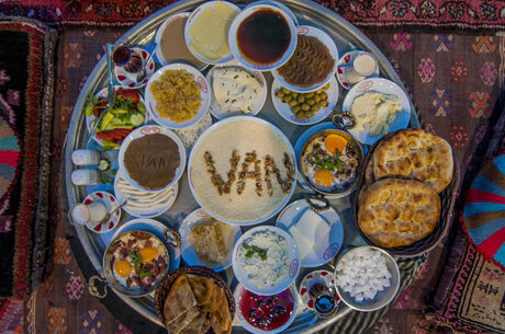 Bursa Kalkışlı 6 Gece 7 Gün Benzersiz Doğu Ekspresi Turu