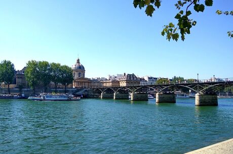 Yılbaşı Özel Görkemli Paris ve İncileri Turu Türk Havayolları ile 3 Gece 4 Gün ATS001