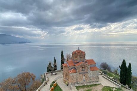 İzmir Çıkışlı Kosovalı Büyük Balkan Air Albania İle Extra Turlar ve Akşam Yemekleri Dahil